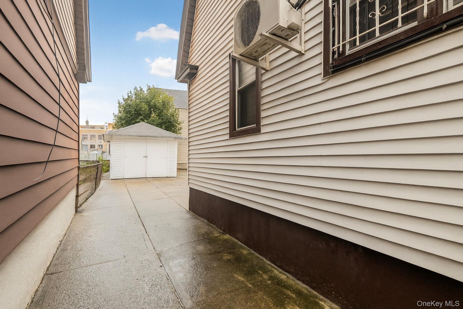 Single Family 107th Queens, NY 11417, MLS-939695-11