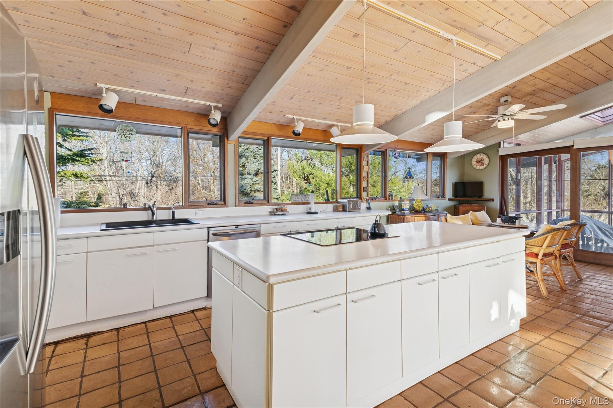 Single Family Tarpon Suffolk County, NY 11971, MLS-939699-11