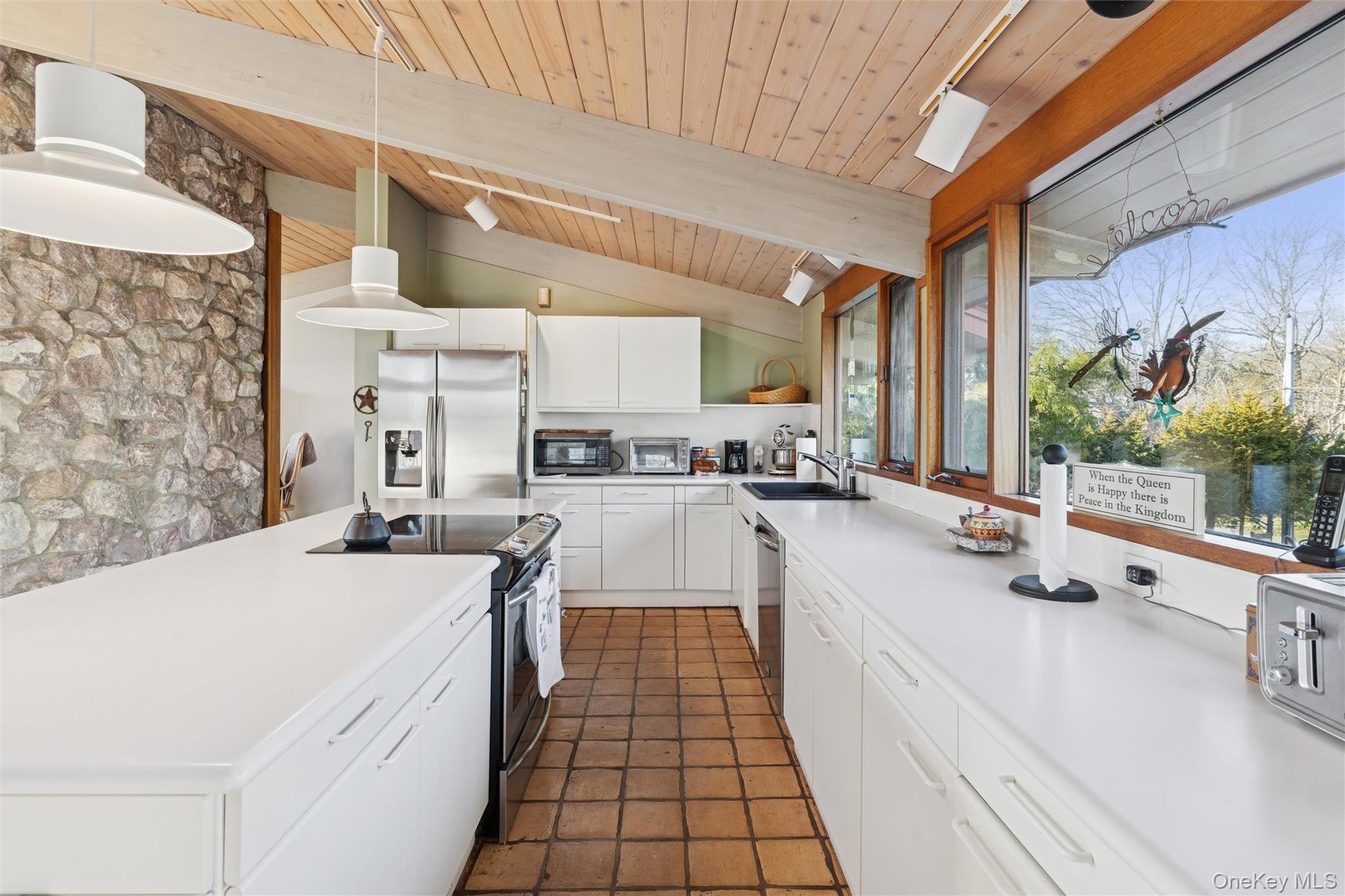 Single Family Tarpon Suffolk County, NY 11971, MLS-939699-13