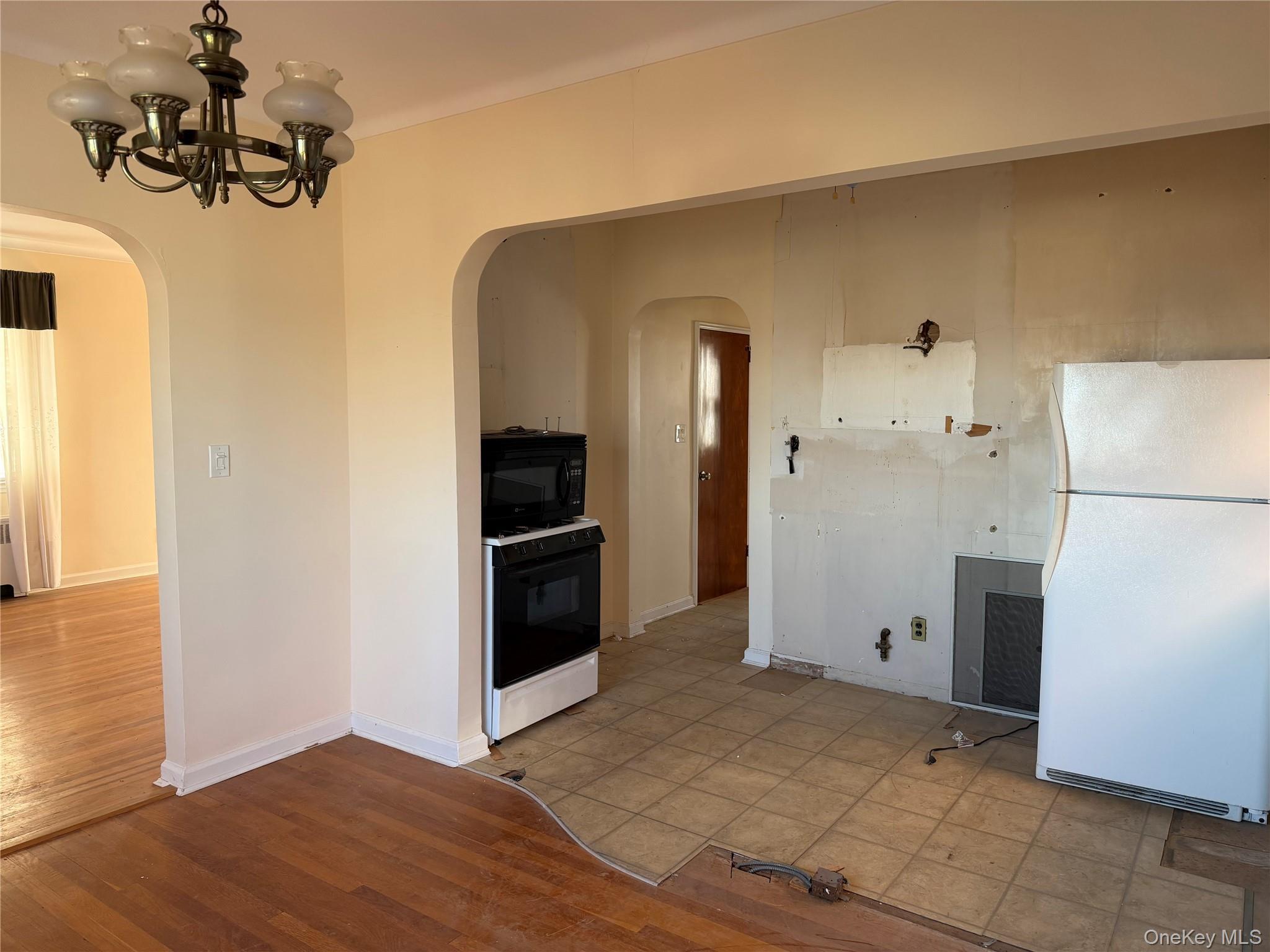 Single Family Minnieford  Bronx, NY 10464, MLS-939702-10