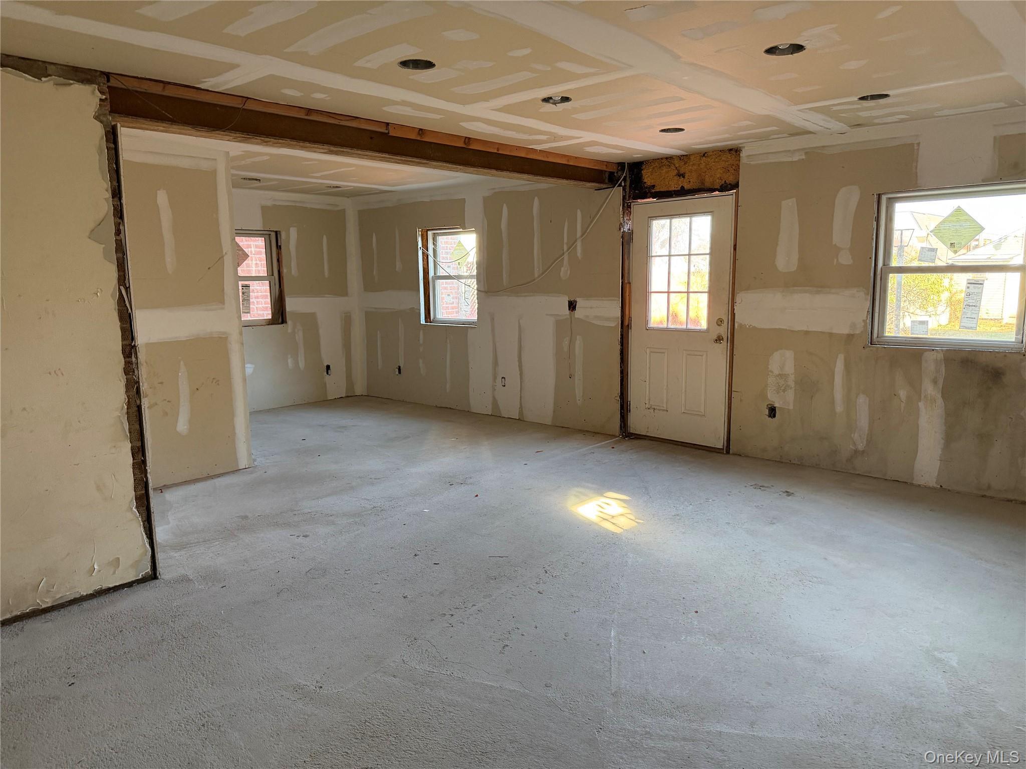 Single Family Minnieford  Bronx, NY 10464, MLS-939702-17