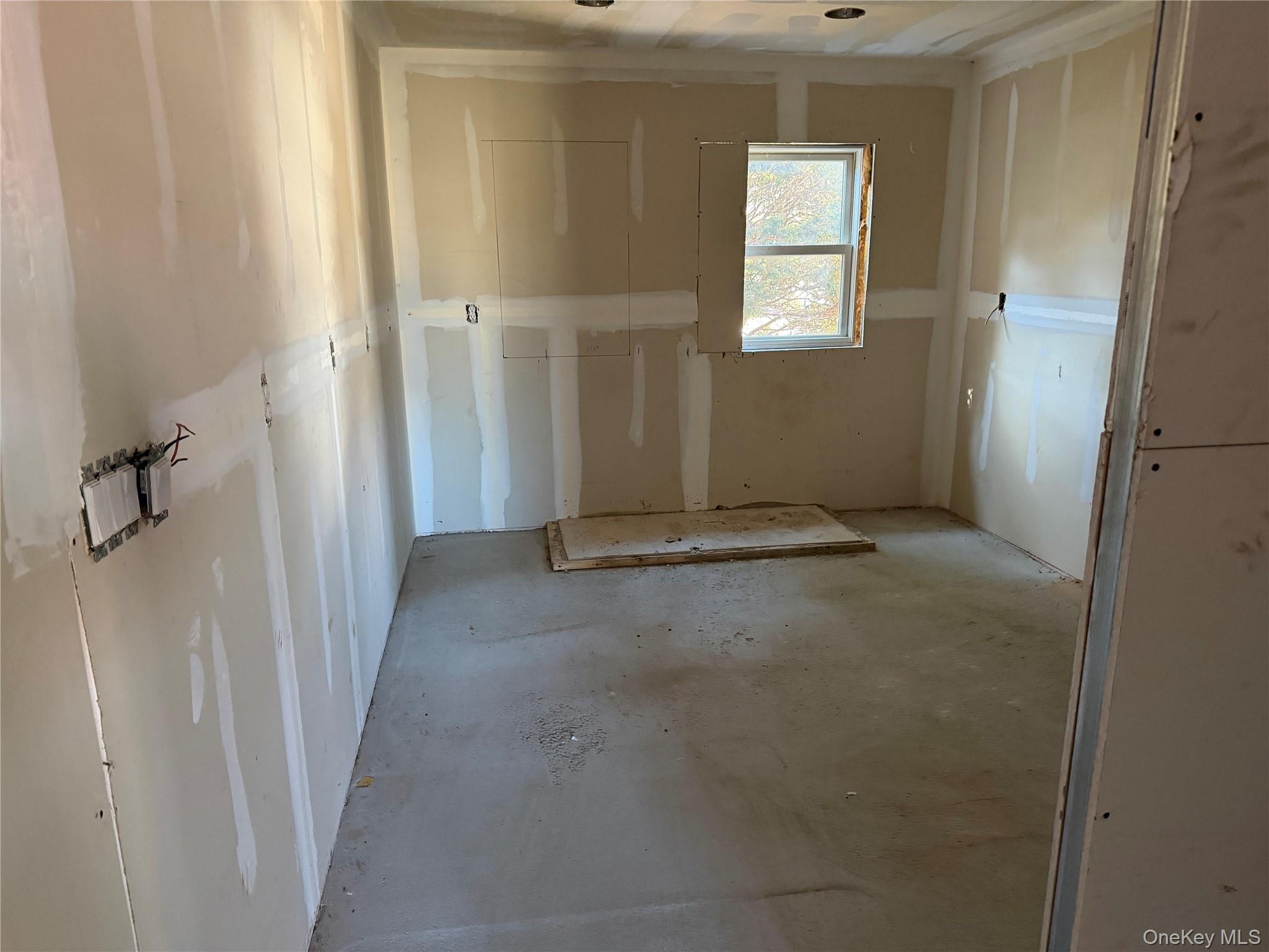 Single Family Minnieford  Bronx, NY 10464, MLS-939702-18