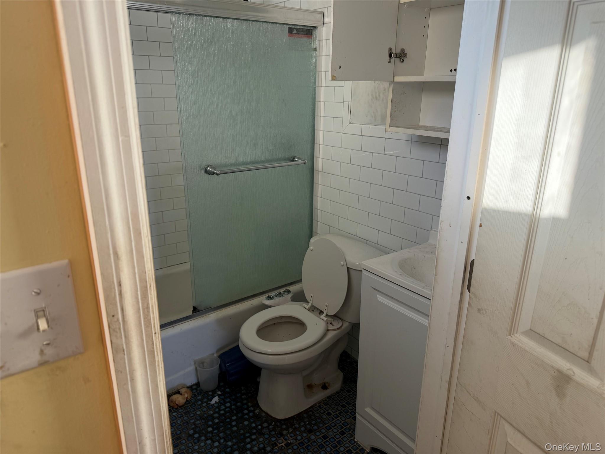 Single Family Minnieford  Bronx, NY 10464, MLS-939702-28