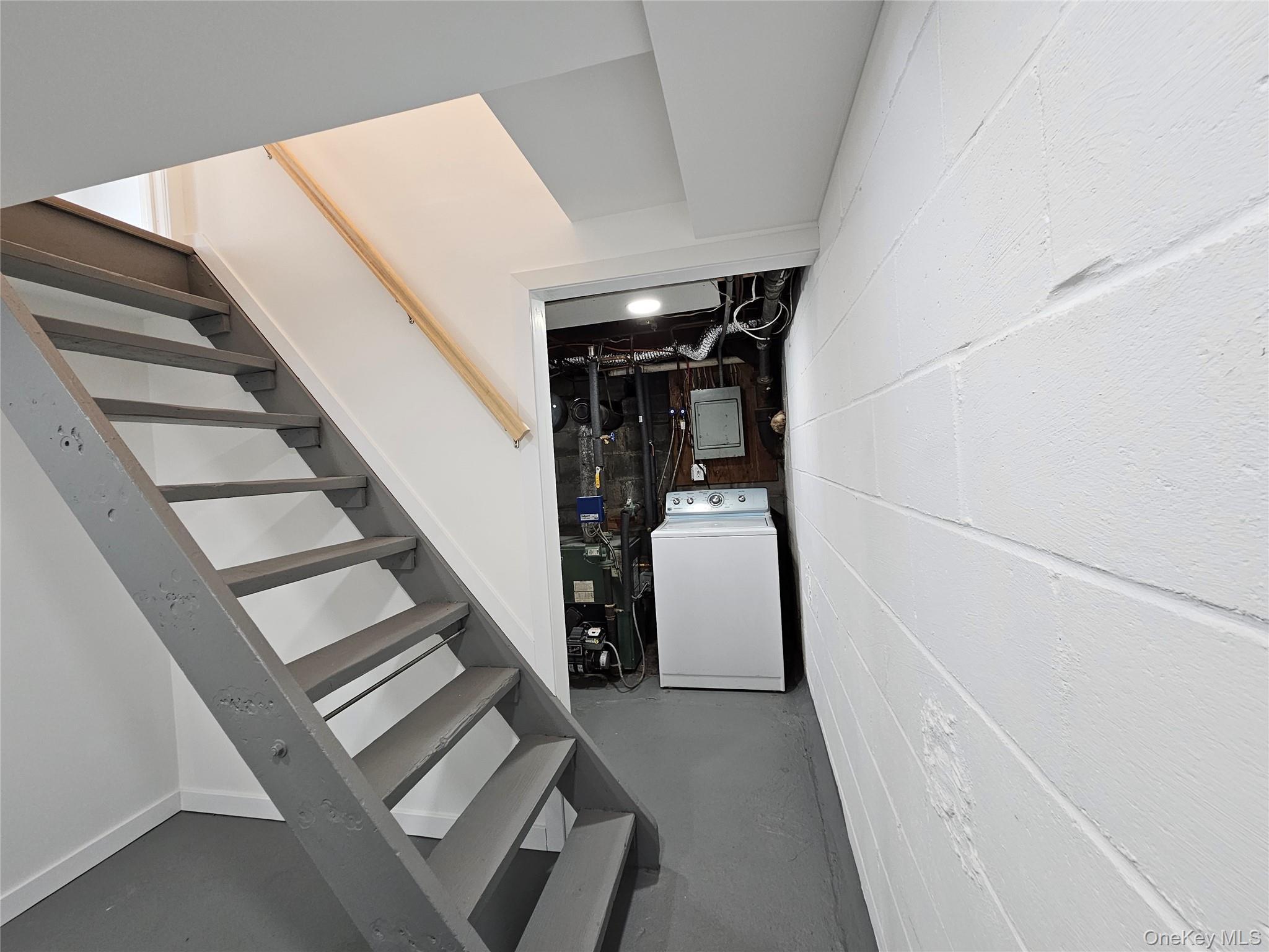 Single Family Denton Suffolk County, NY 11772, MLS-939714-14