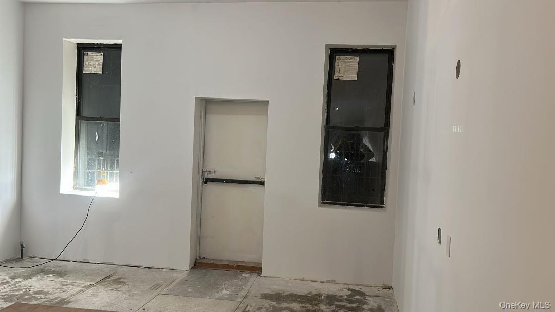 Commercial Lease Kingston Avenue  Brooklyn, NY 11213, MLS-939716-17