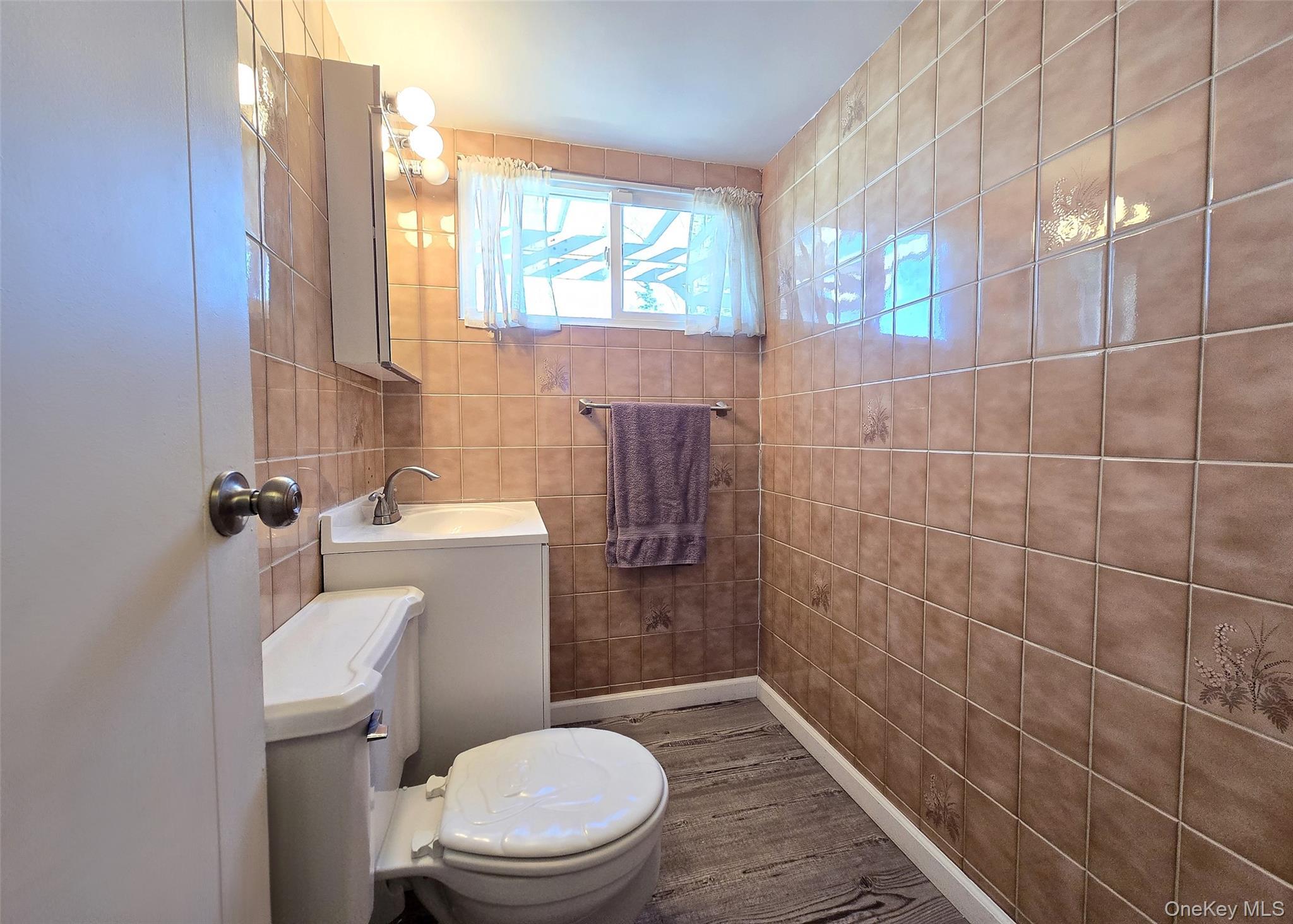 Single Family Magnolia Suffolk County, NY 11784, MLS-939719-12