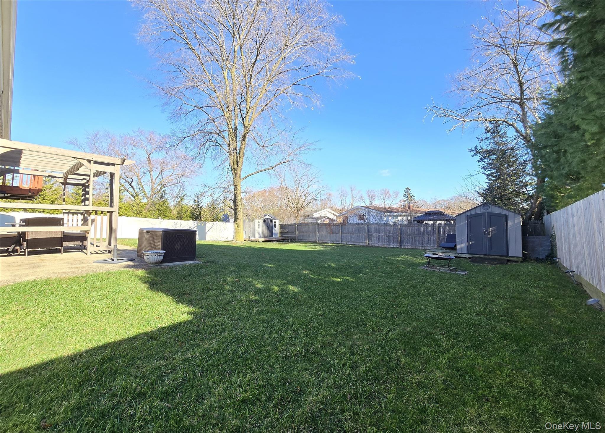 Single Family Magnolia Suffolk County, NY 11784, MLS-939719-23