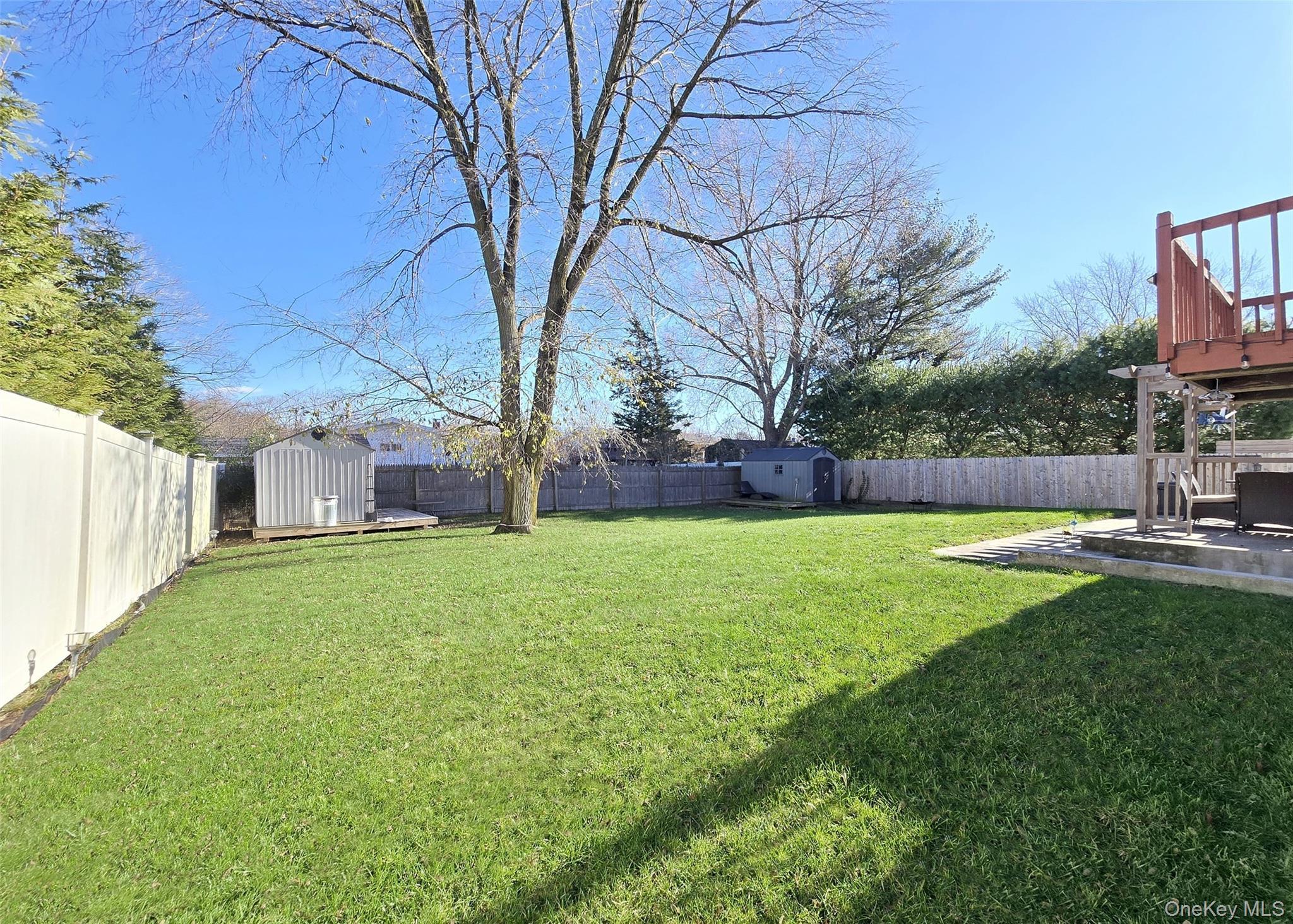 Single Family Magnolia Suffolk County, NY 11784, MLS-939719-24