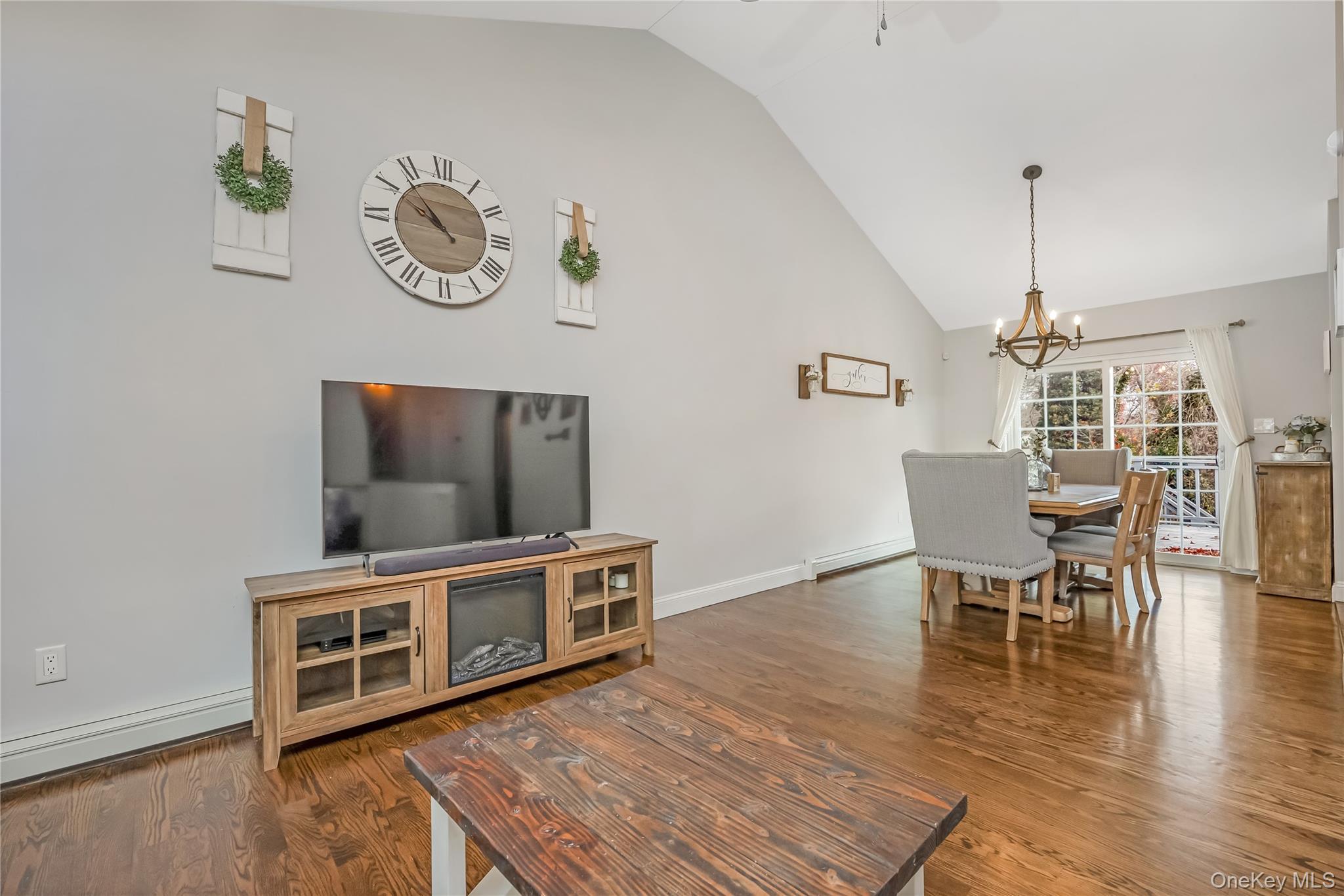 Single Family Boston Suffolk County, NY 11706, MLS-939748-10