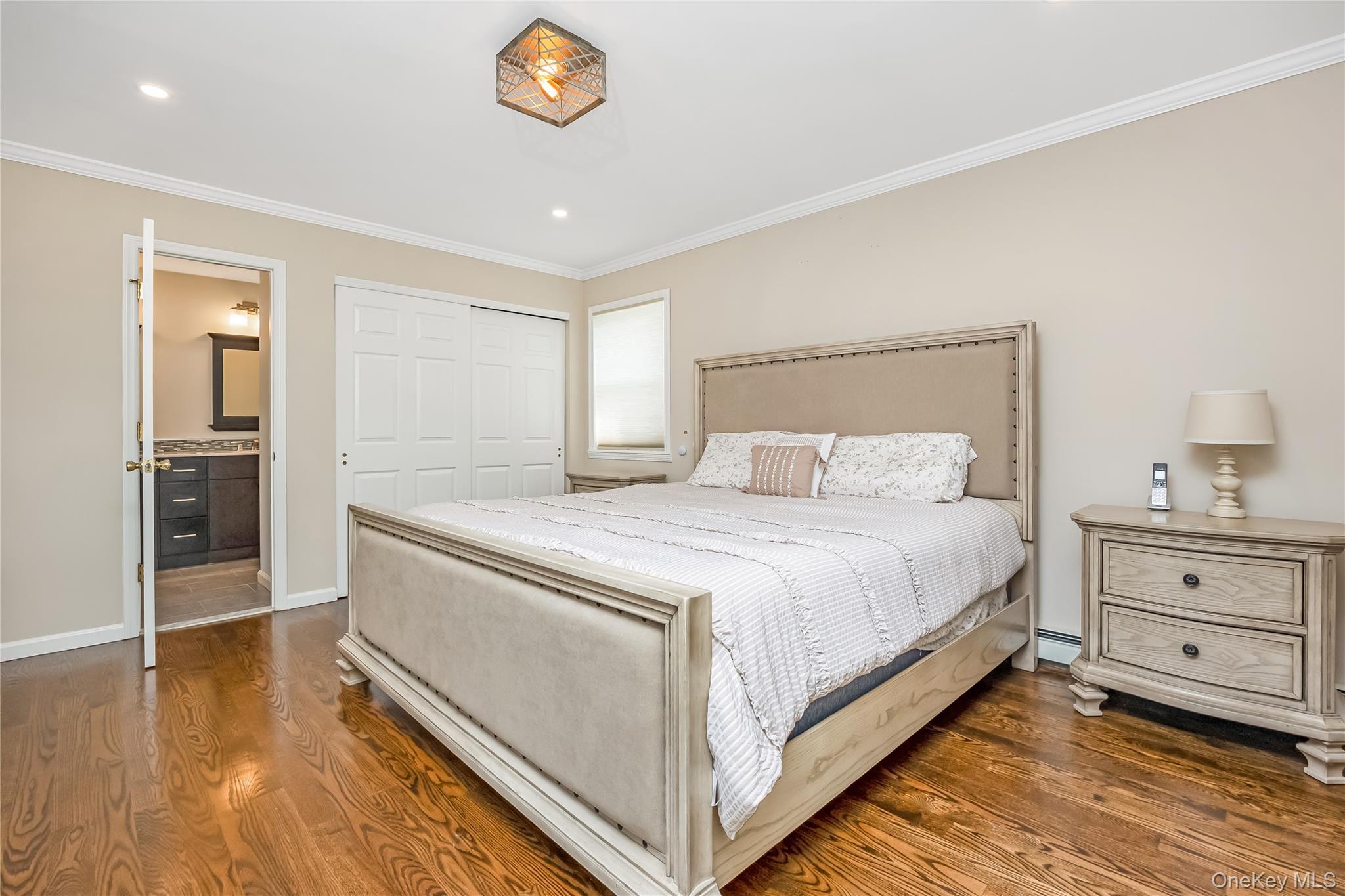 Single Family Boston Suffolk County, NY 11706, MLS-939748-20