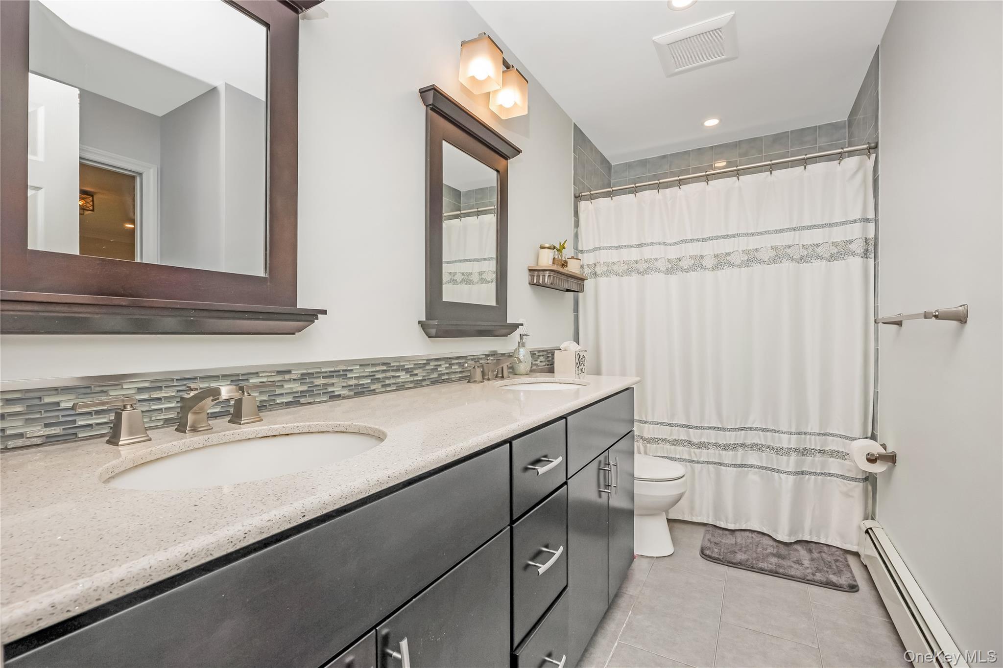 Single Family Boston Suffolk County, NY 11706, MLS-939748-21