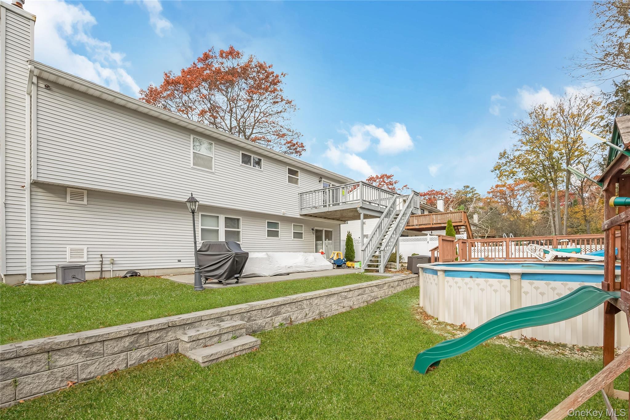 Single Family Boston Suffolk County, NY 11706, MLS-939748-27