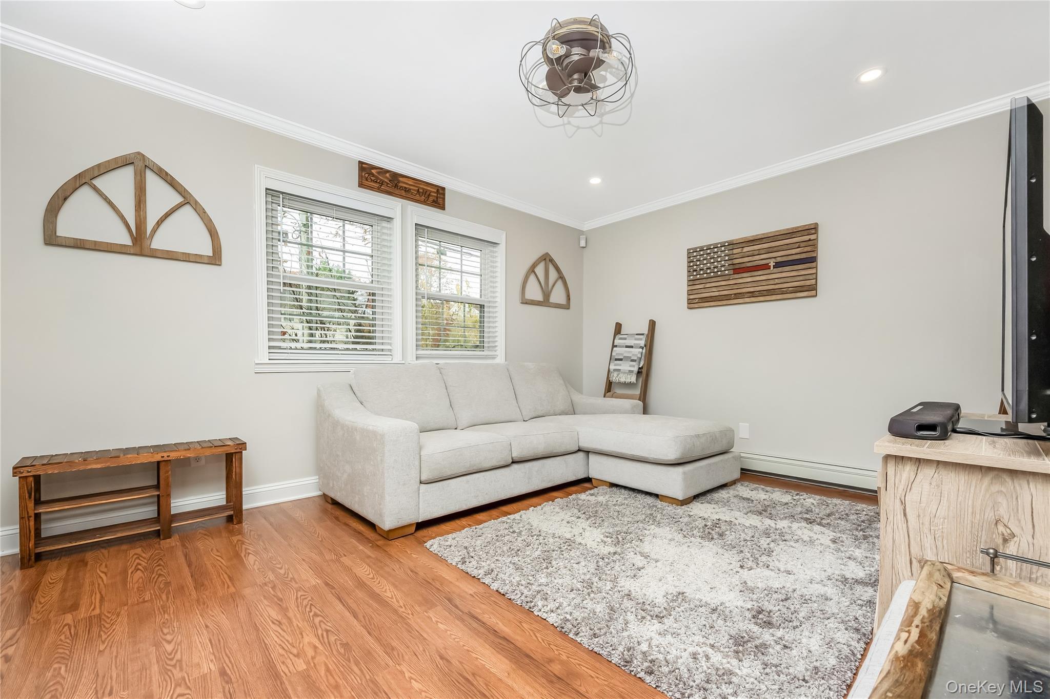 Single Family Boston Suffolk County, NY 11706, MLS-939748-5