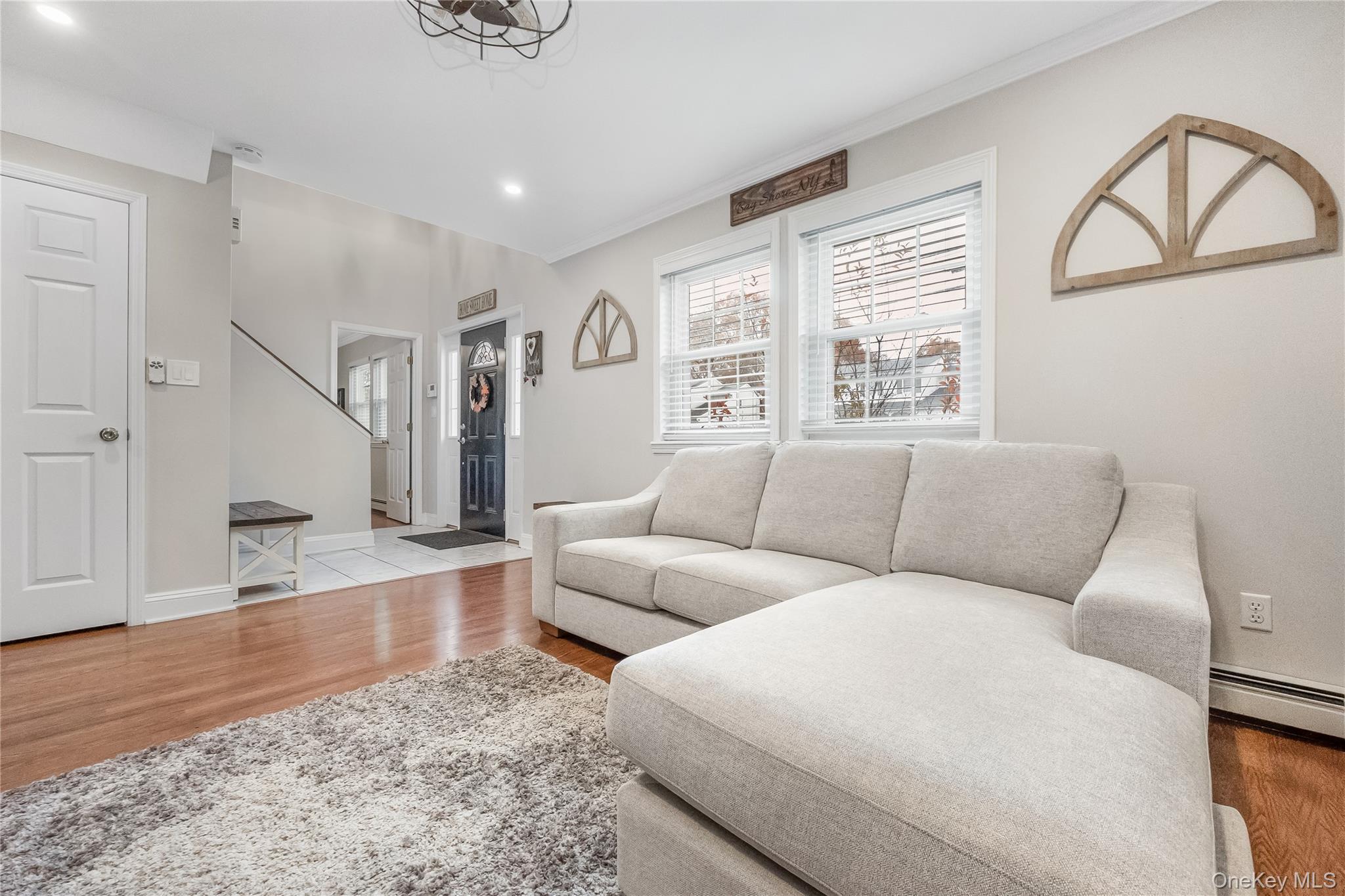 Single Family Boston Suffolk County, NY 11706, MLS-939748-6