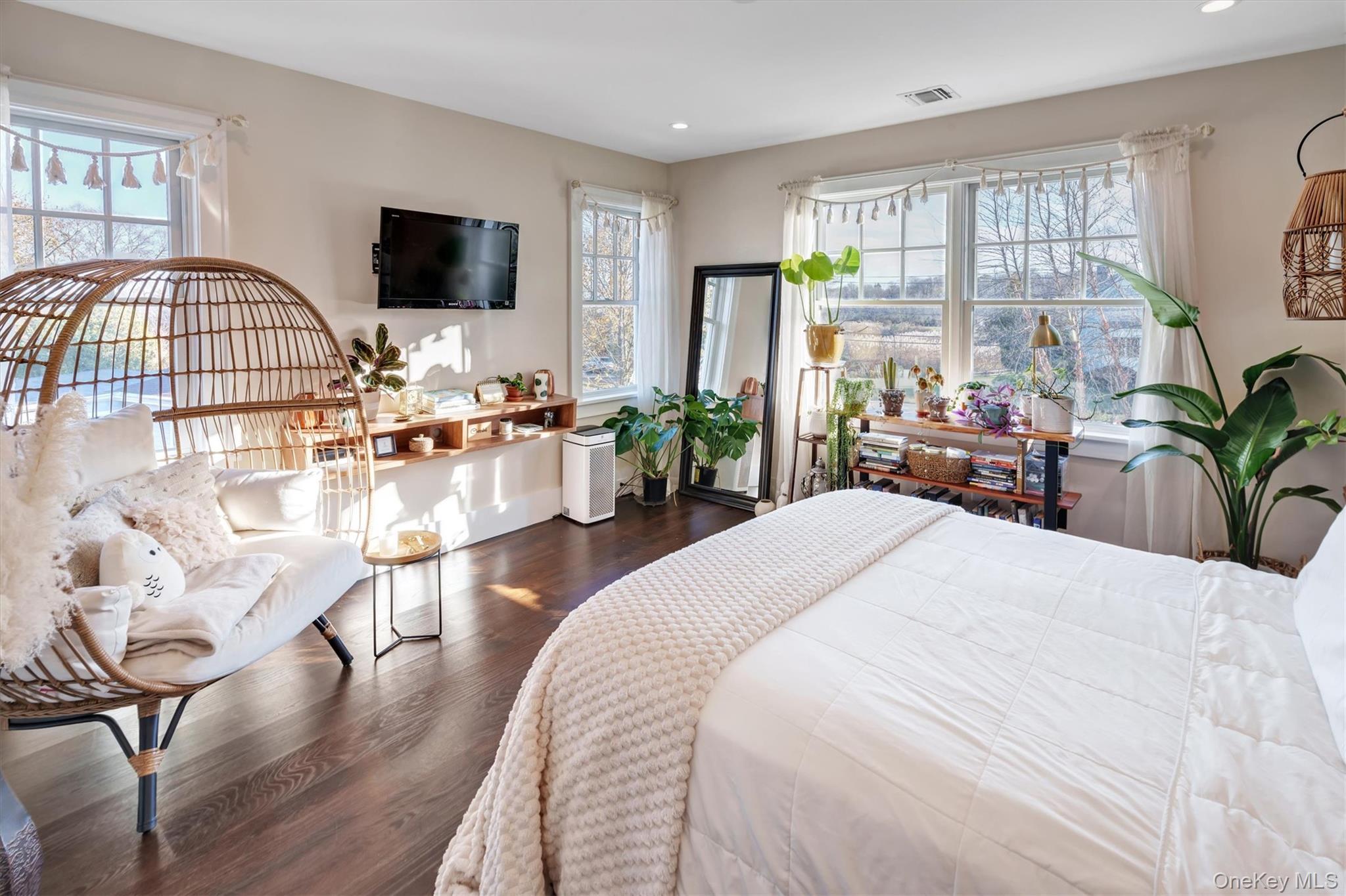 Single Family Maple Suffolk County, NY 11940, MLS-939764-36