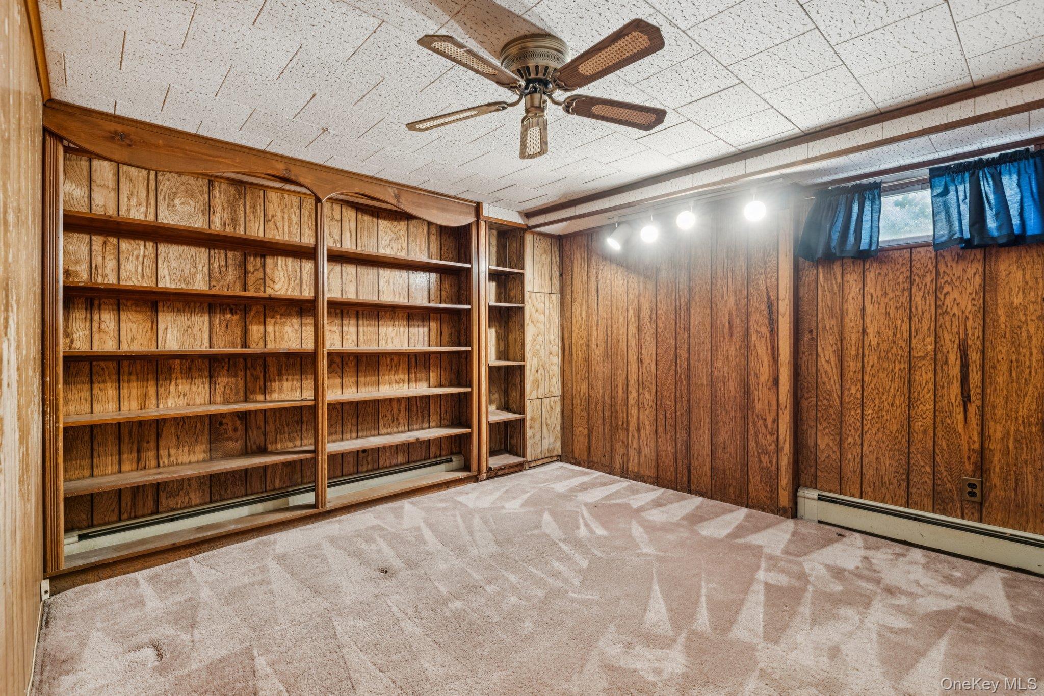 Single Family Silver Suffolk County, NY 11746, MLS-939767-20