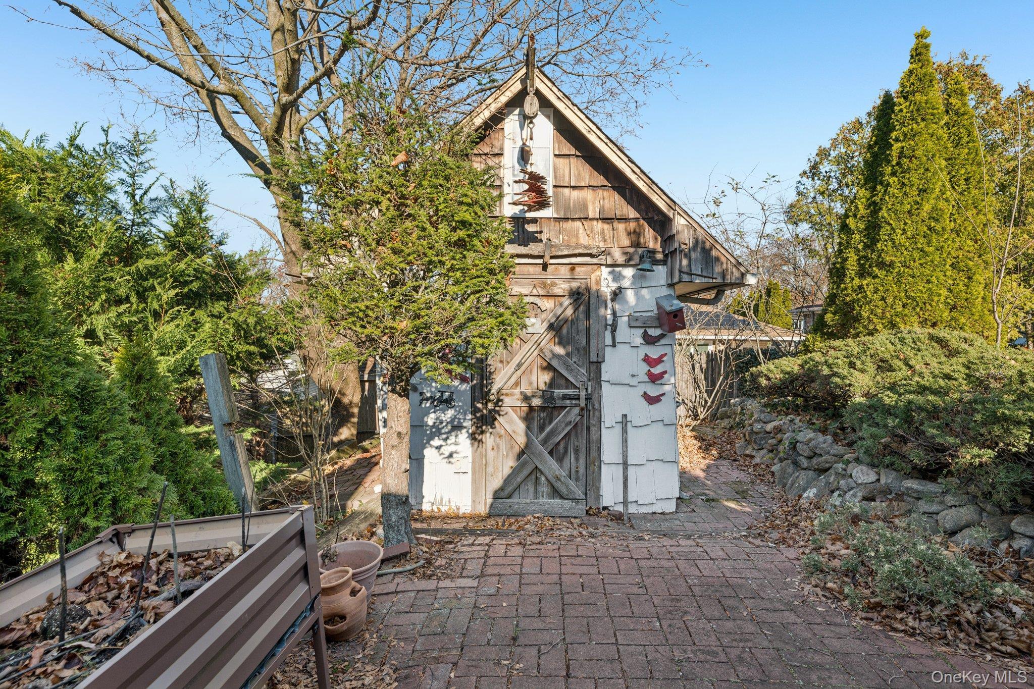 Single Family Silver  Suffolk County, NY 11746, MLS-939767-27