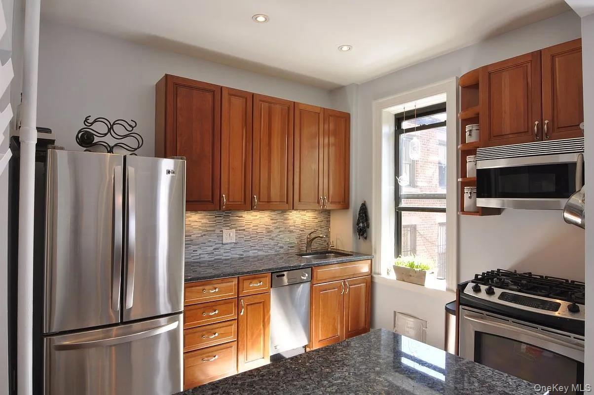 Apartment State  Brooklyn, NY 11217, MLS-939768-3