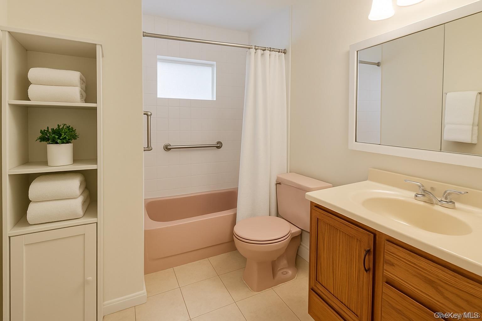 Single Family Sugarwood Suffolk County, NY 11722, MLS-939776-14