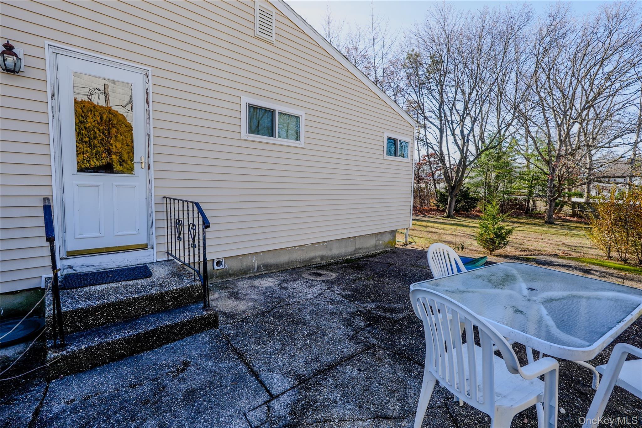 Single Family Sugarwood Suffolk County, NY 11722, MLS-939776-16