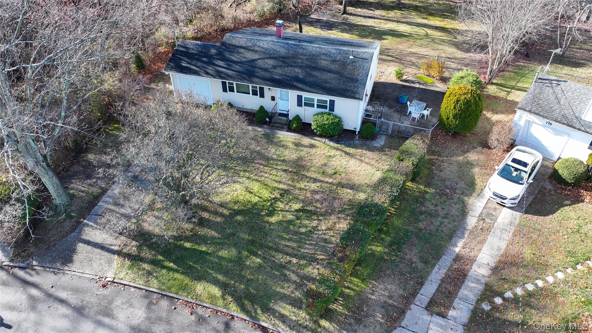 Single Family Sugarwood Suffolk County, NY 11722, MLS-939776-21