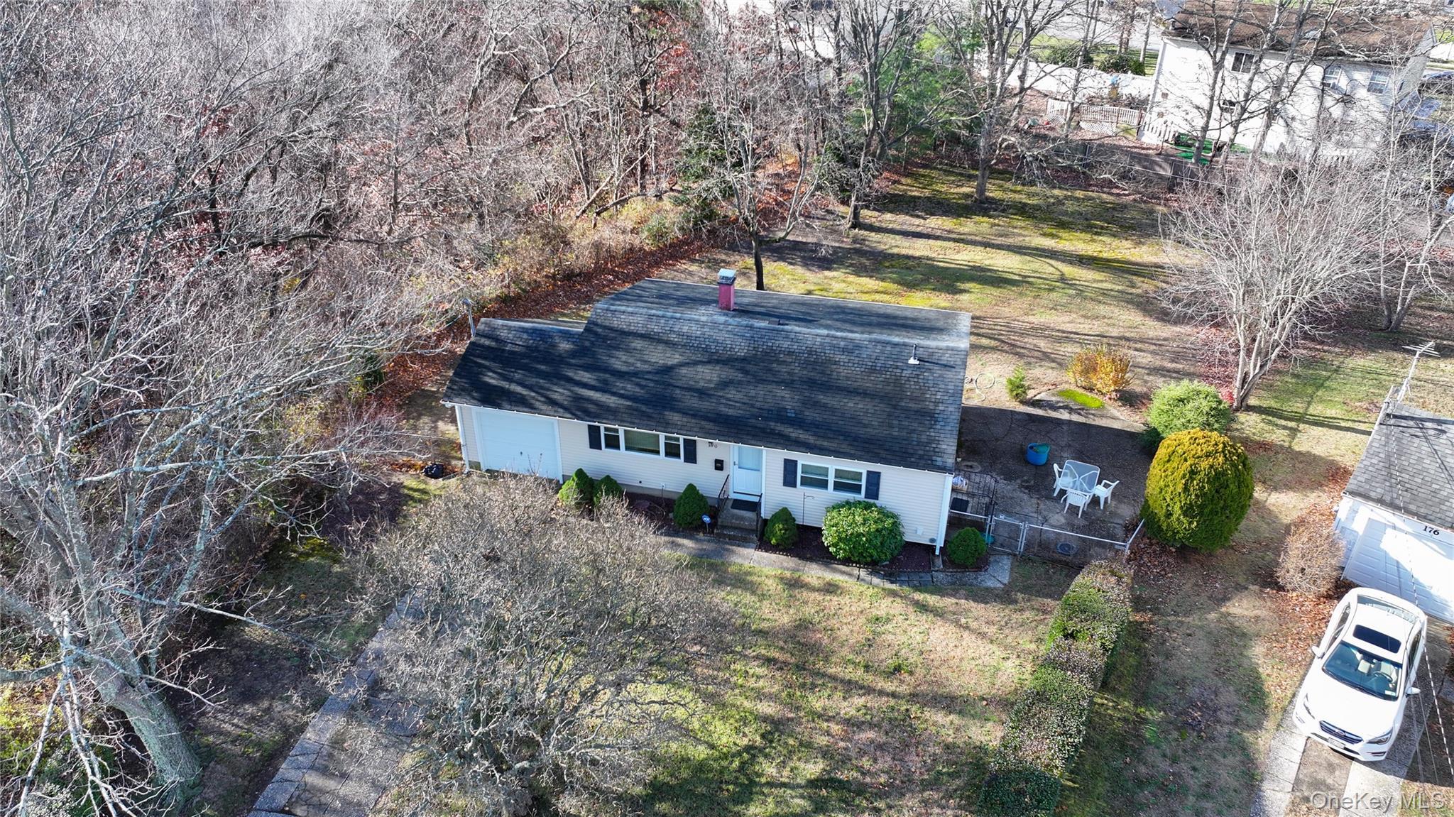 Single Family Sugarwood Suffolk County, NY 11722, MLS-939776-22