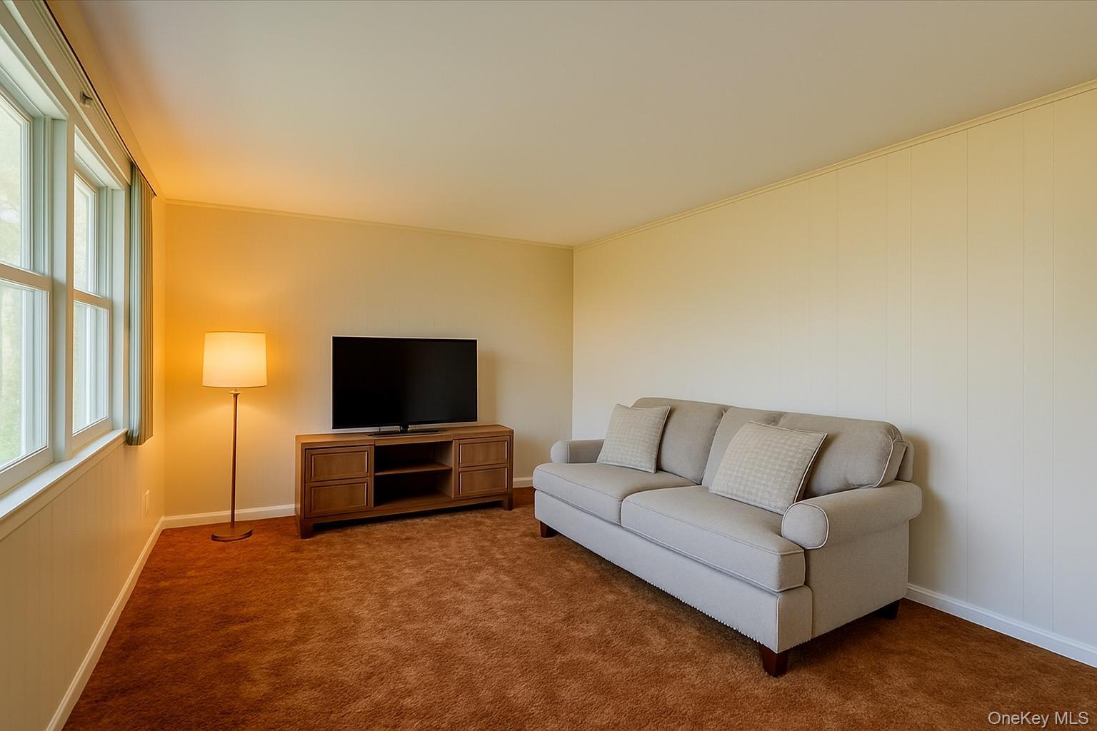 Single Family Sugarwood Suffolk County, NY 11722, MLS-939776-9