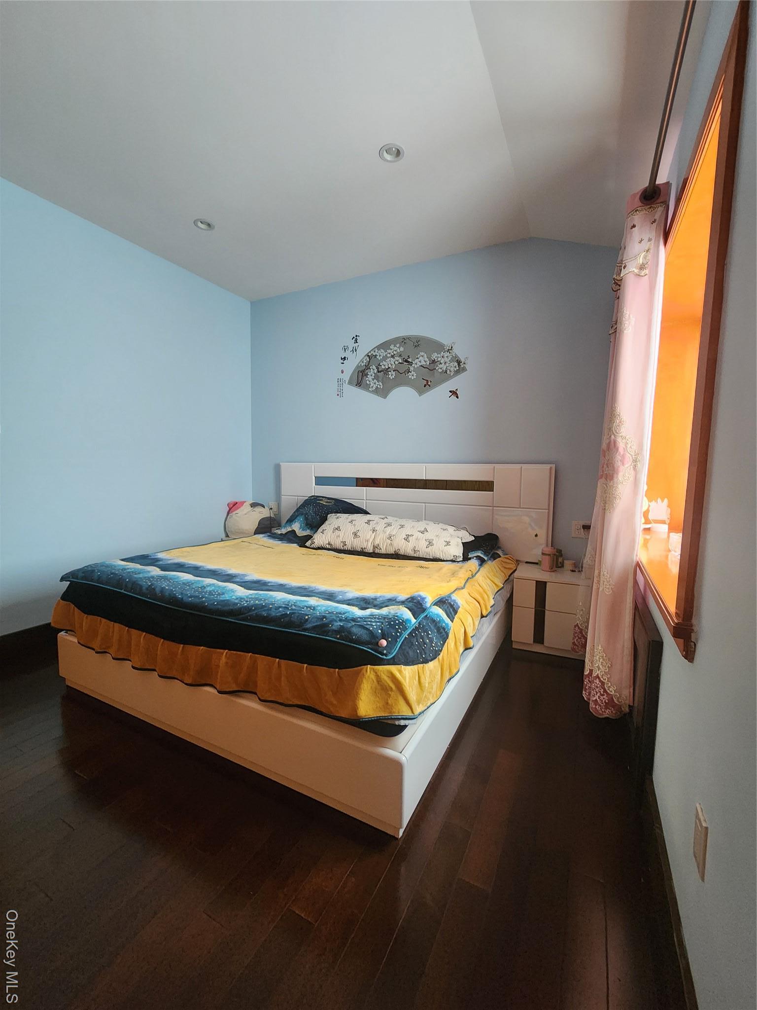 Single Family 14th  Queens, NY 11357, MLS-939787-11