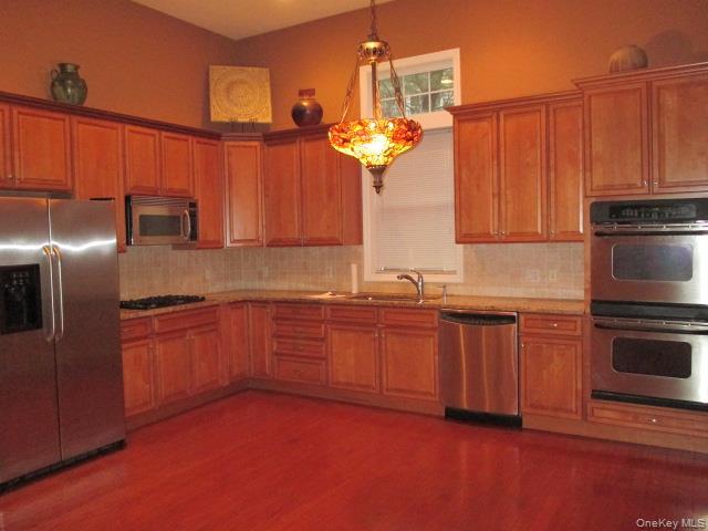 Condo Melody  Suffolk County, NY 11941, MLS-939804-6