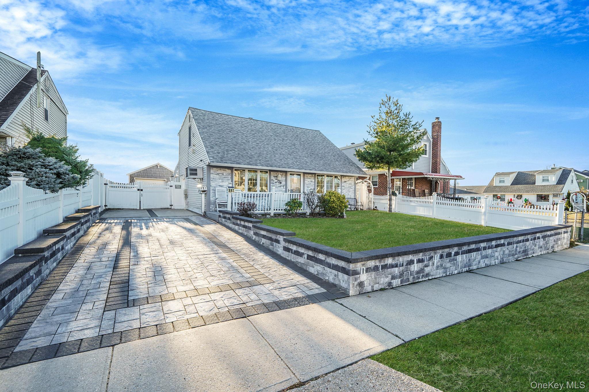 Single Family Washington Nassau County, NY 11590, MLS-939814-2