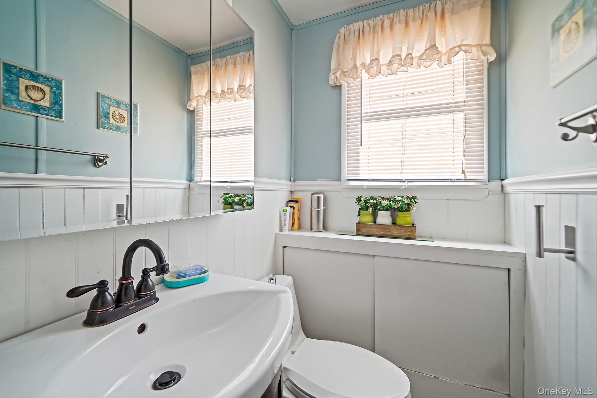 Single Family Washington Nassau County, NY 11590, MLS-939814-21