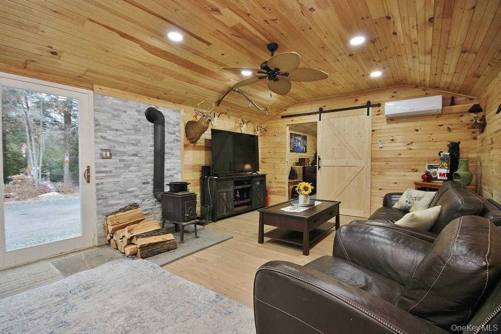 Single Family Dahlia  Sullivan County, NY 12758, MLS-939833-12