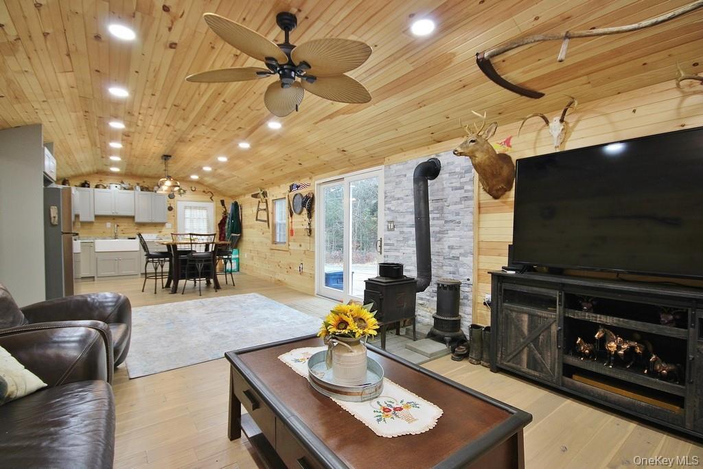 Single Family Dahlia  Sullivan County, NY 12758, MLS-939833-15