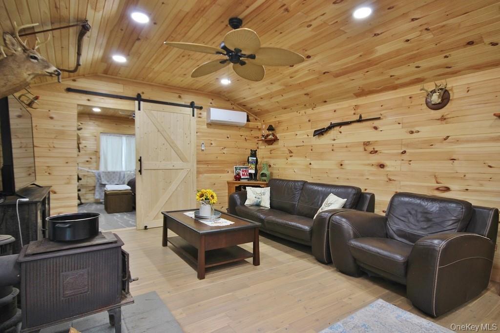 Single Family Dahlia  Sullivan County, NY 12758, MLS-939833-17