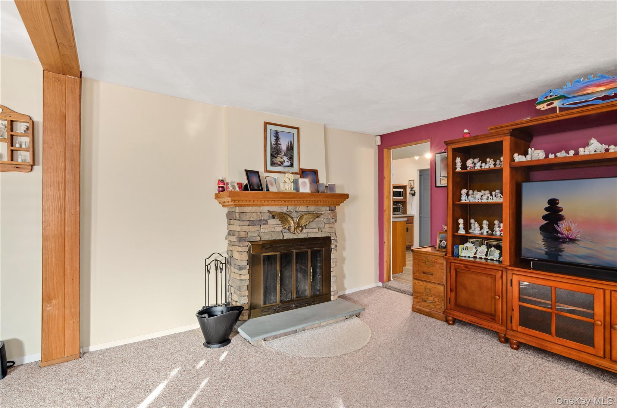 Single Family 45th Suffolk County, NY 11751, MLS-939838-11