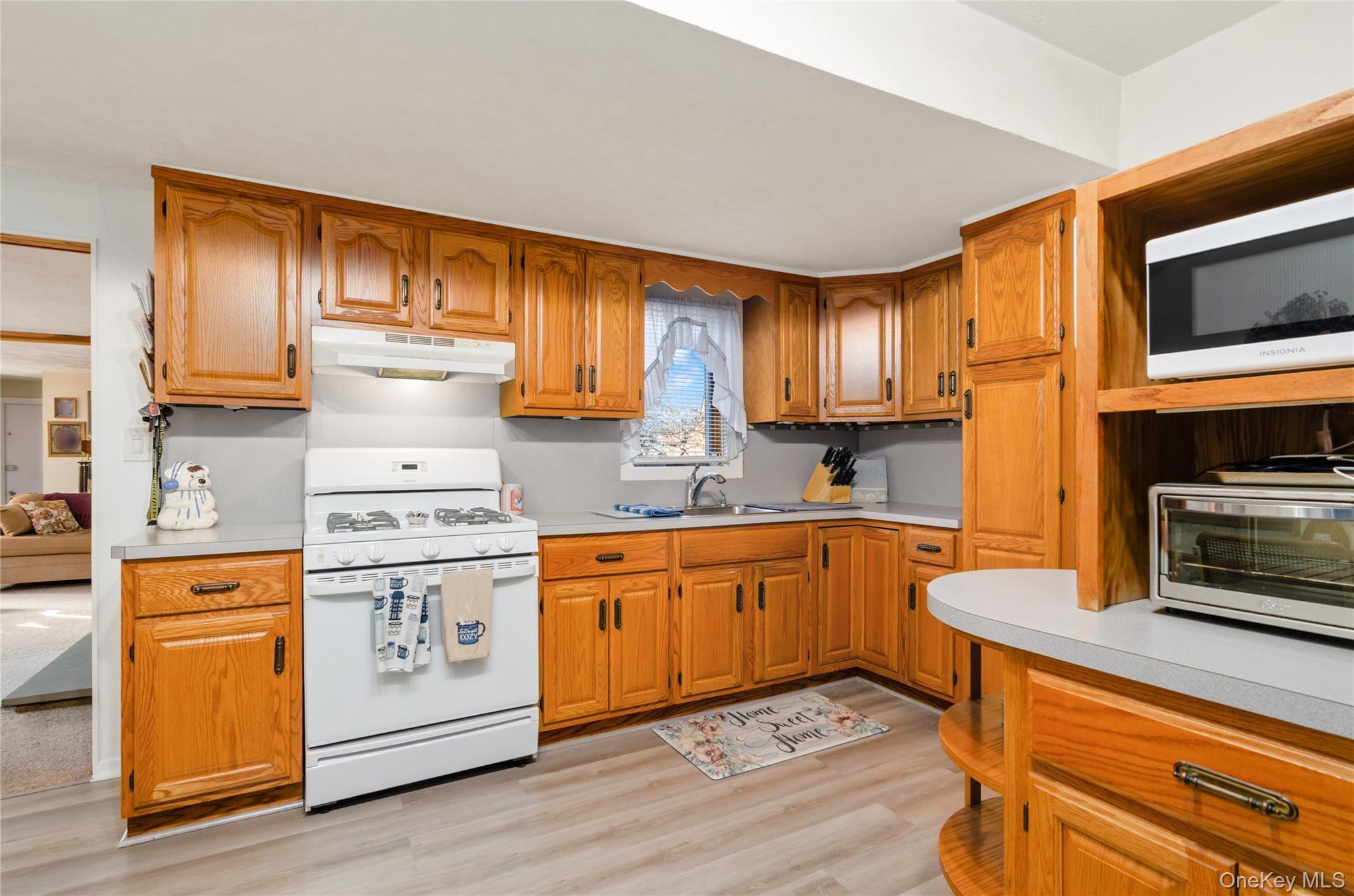 Single Family 45th Suffolk County, NY 11751, MLS-939838-15