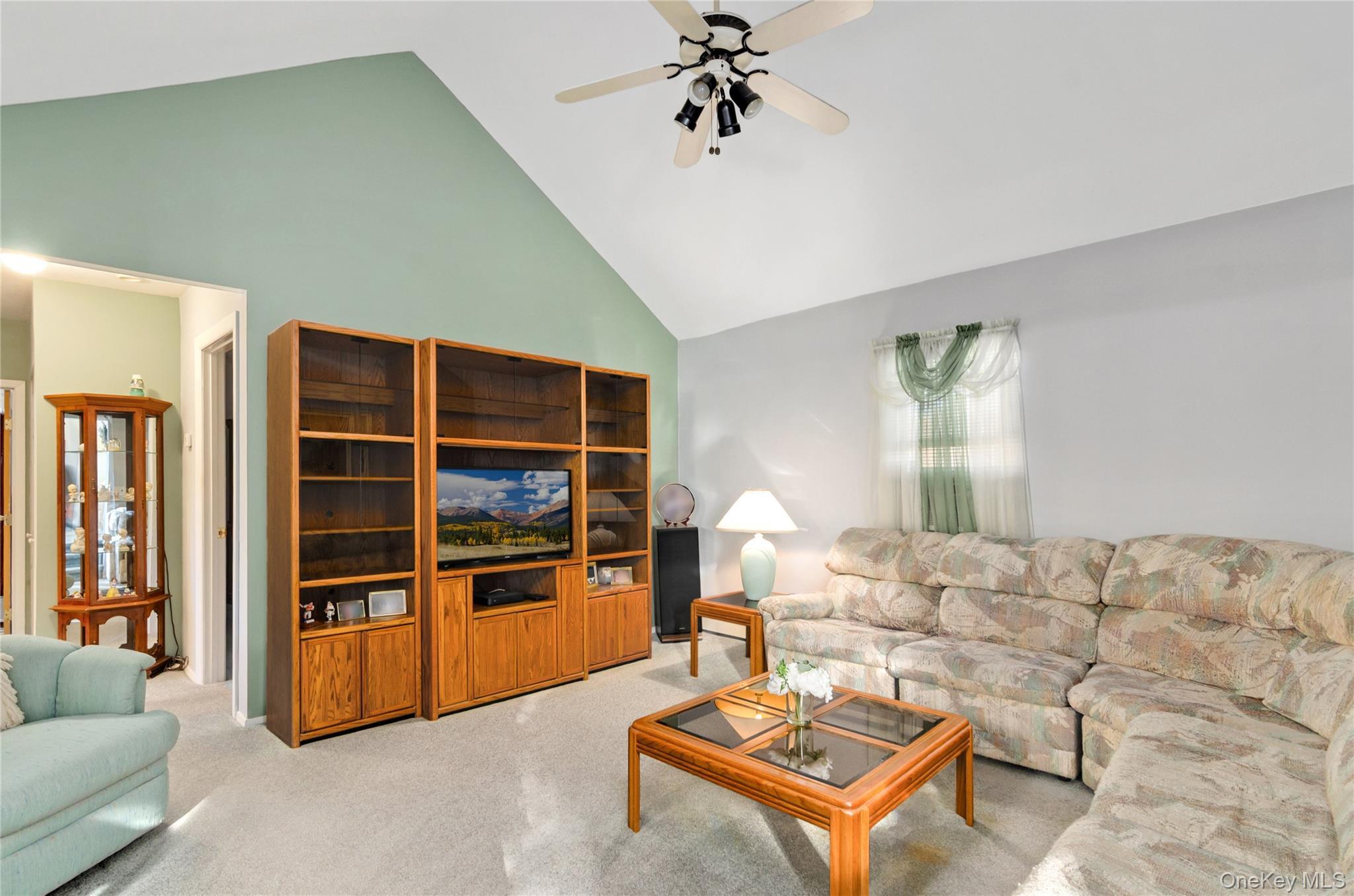 Single Family 45th Suffolk County, NY 11751, MLS-939838-18