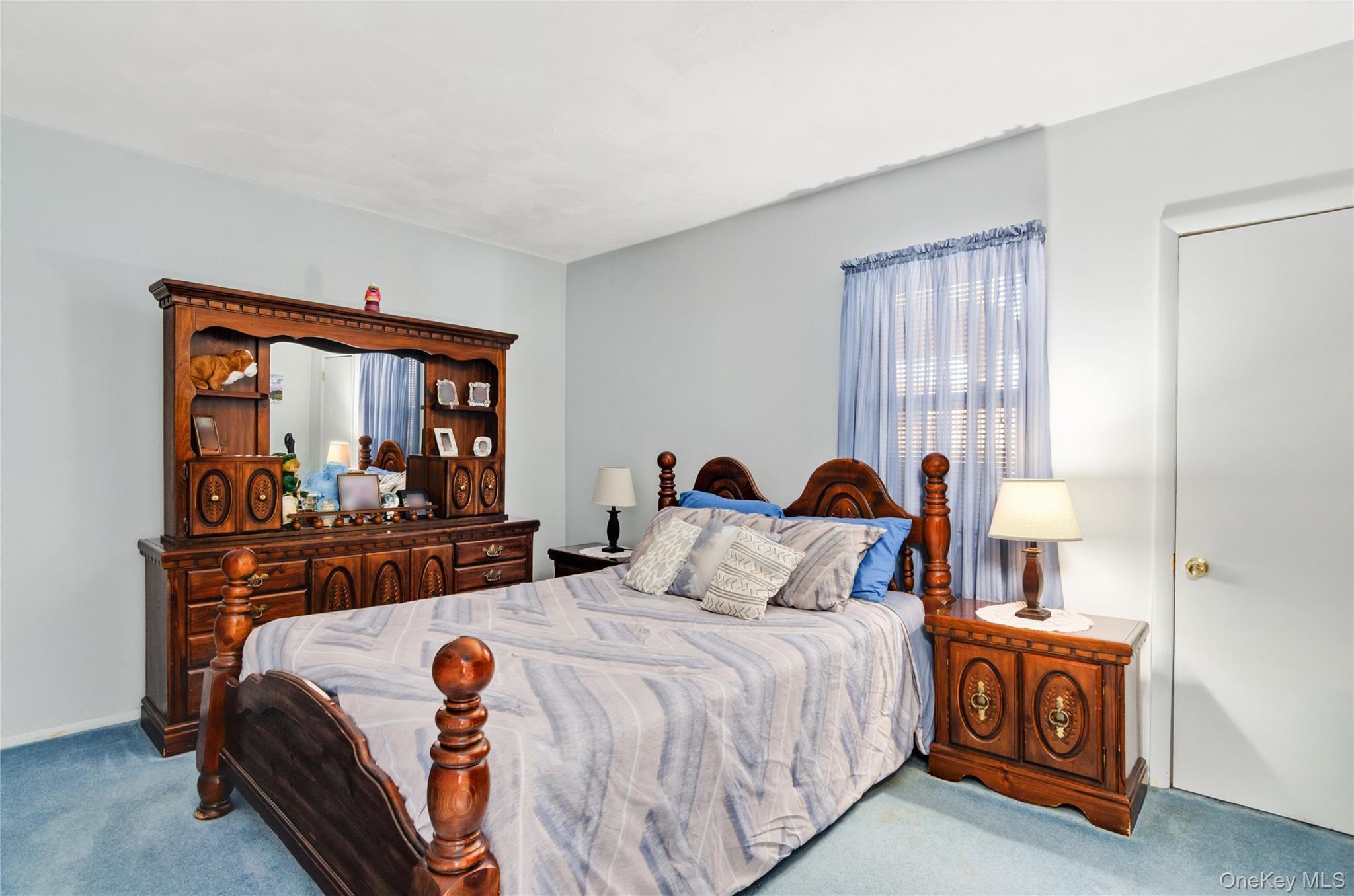 Single Family 45th Suffolk County, NY 11751, MLS-939838-22