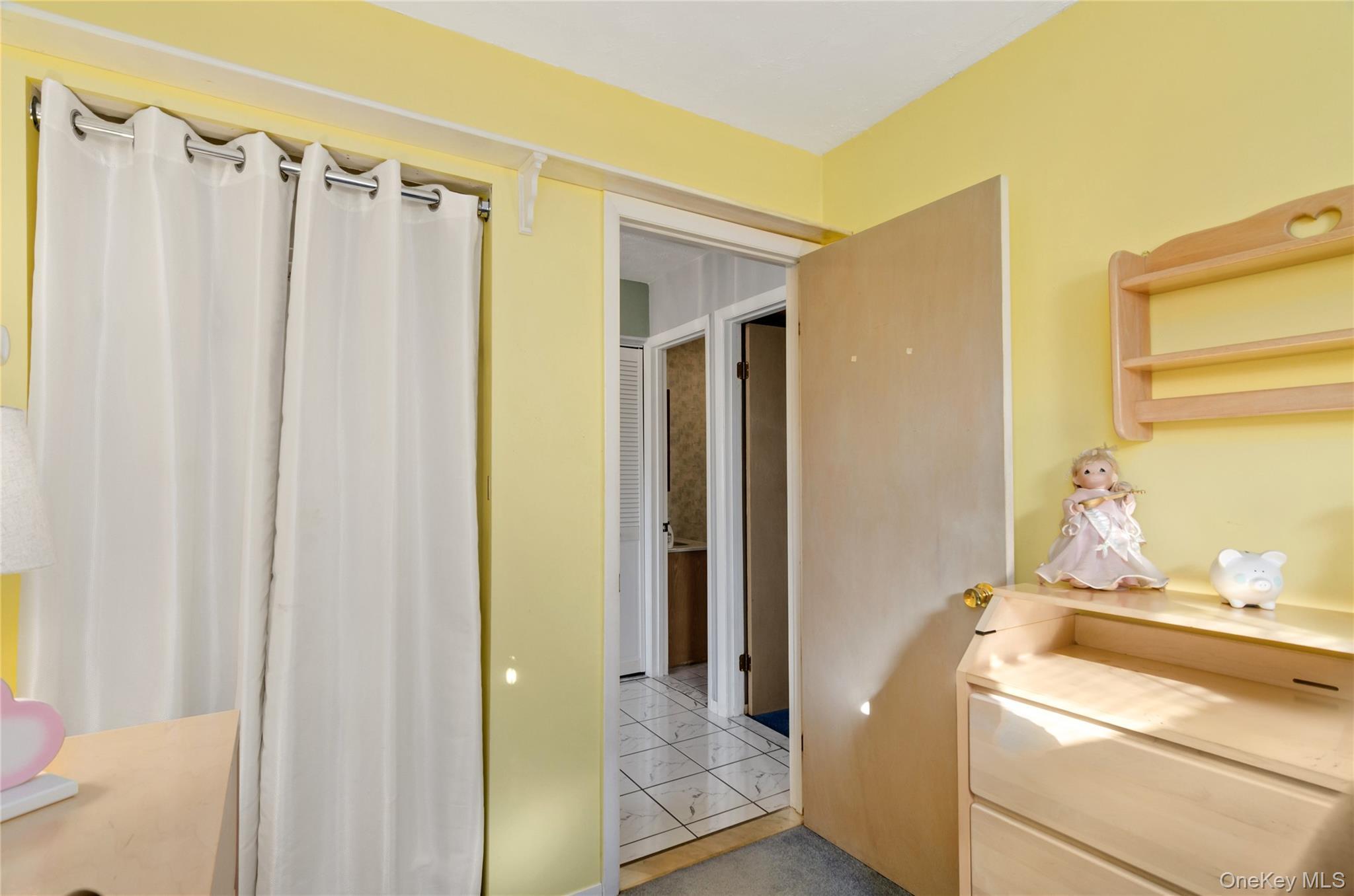 Single Family 45th Suffolk County, NY 11751, MLS-939838-26