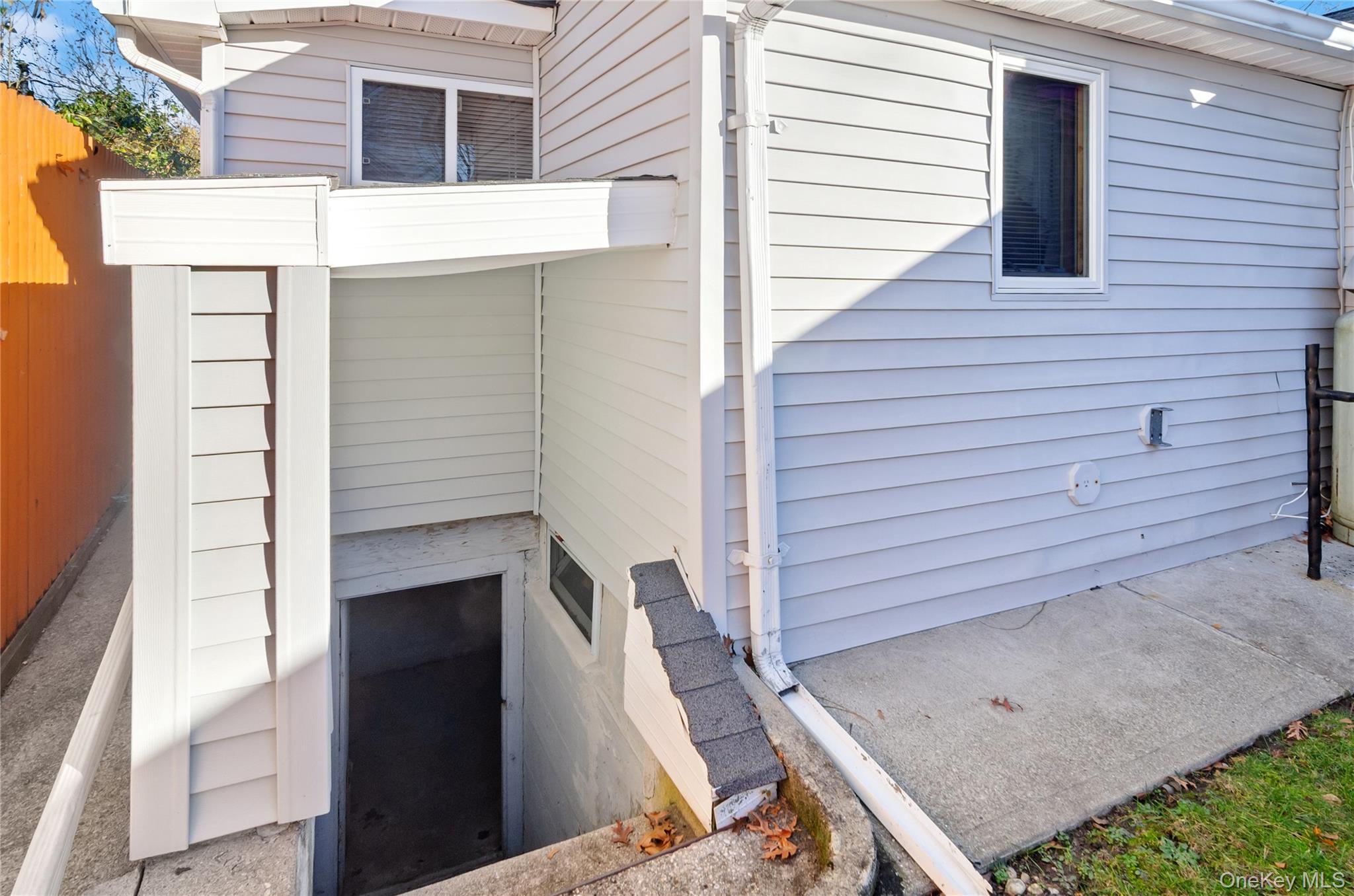 Single Family 45th Suffolk County, NY 11751, MLS-939838-30