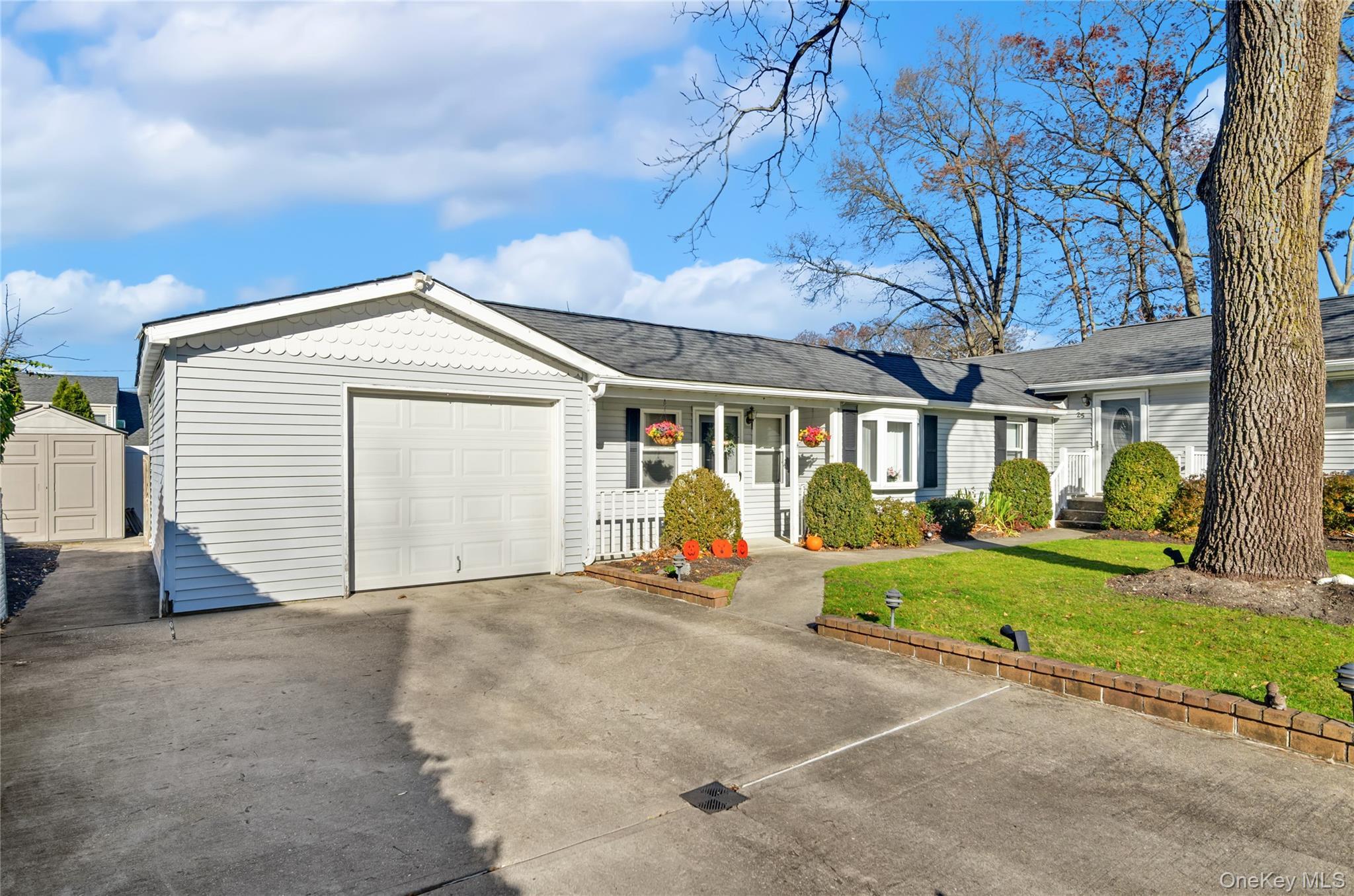 Single Family 45th Suffolk County, NY 11751, MLS-939838-6