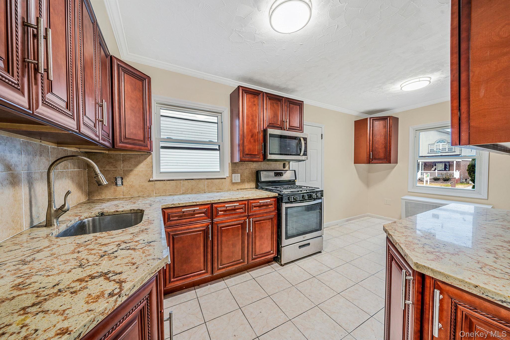 Single Family 234th Queens, NY 11411, MLS-939865-10