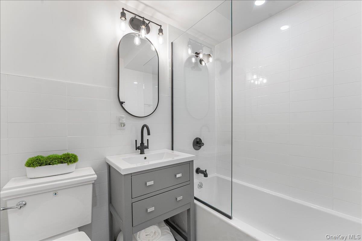 Single Family Hancock  Brooklyn, NY 11233, MLS-939874-18