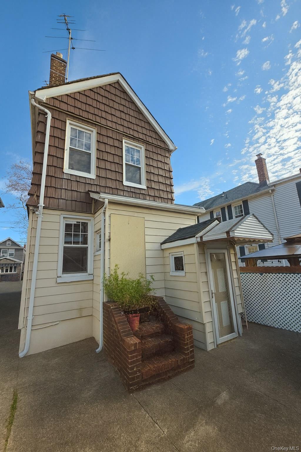 Single Family 84th  Queens, NY 11416, MLS-939878-21