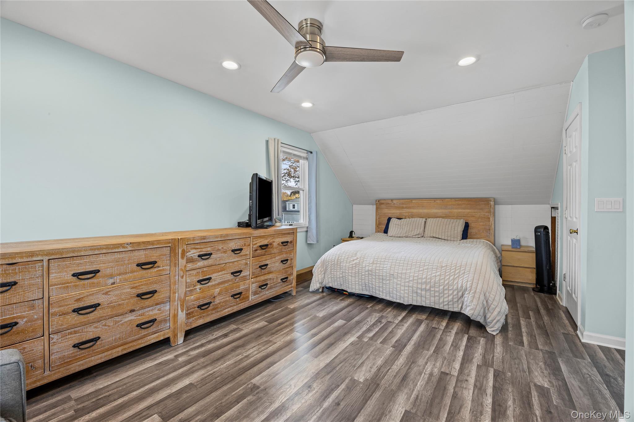 Single Family Concord Suffolk County, NY 11757, MLS-939901-15