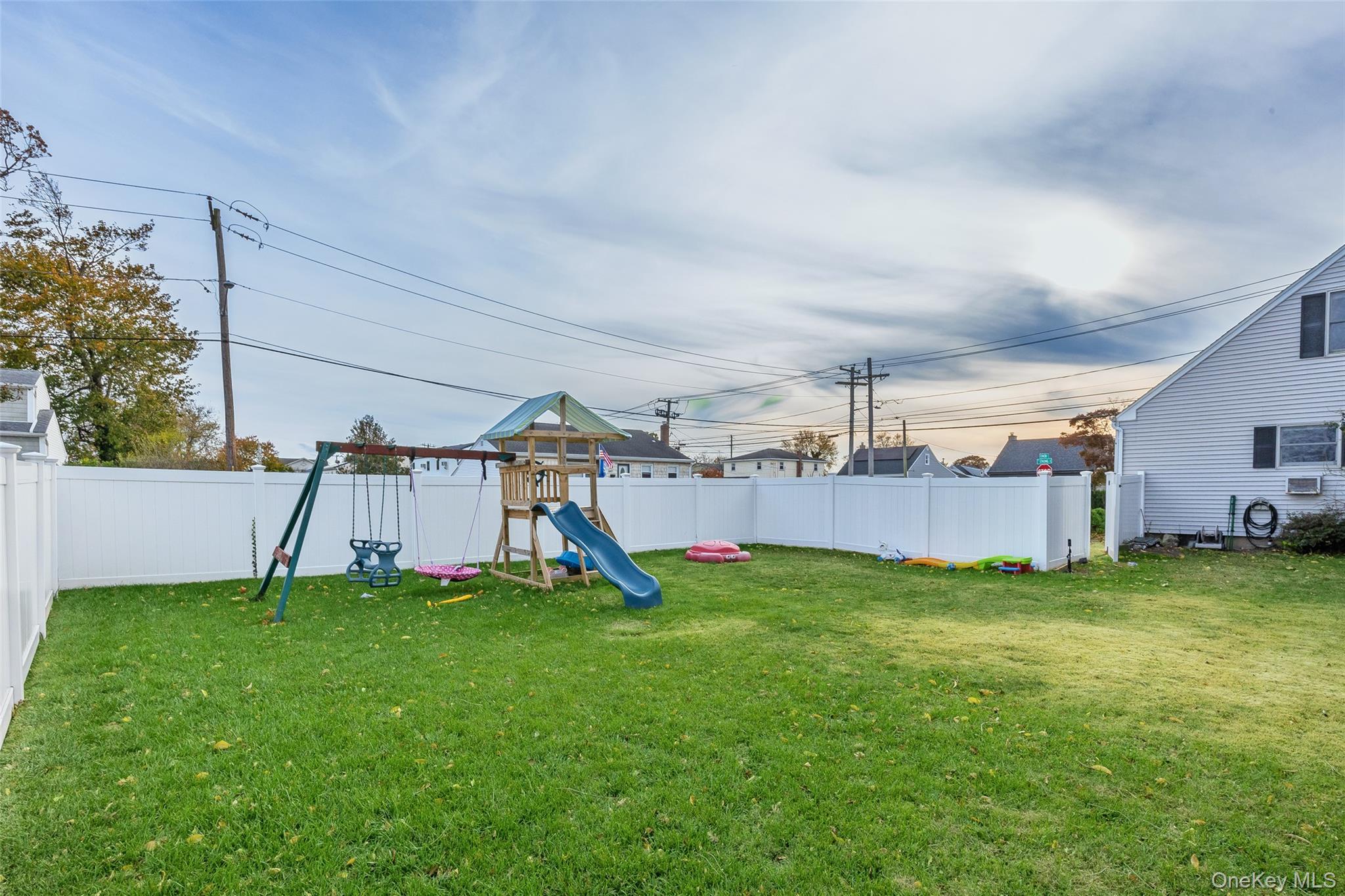 Single Family Concord Suffolk County, NY 11757, MLS-939901-22