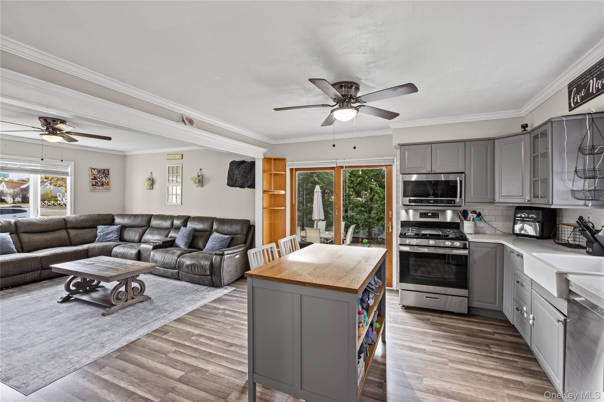 Single Family Concord Suffolk County, NY 11757, MLS-939901-7