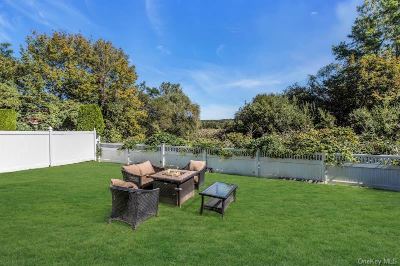 Single Family Bayview  Nassau County, NY 11560, MLS-939923-3