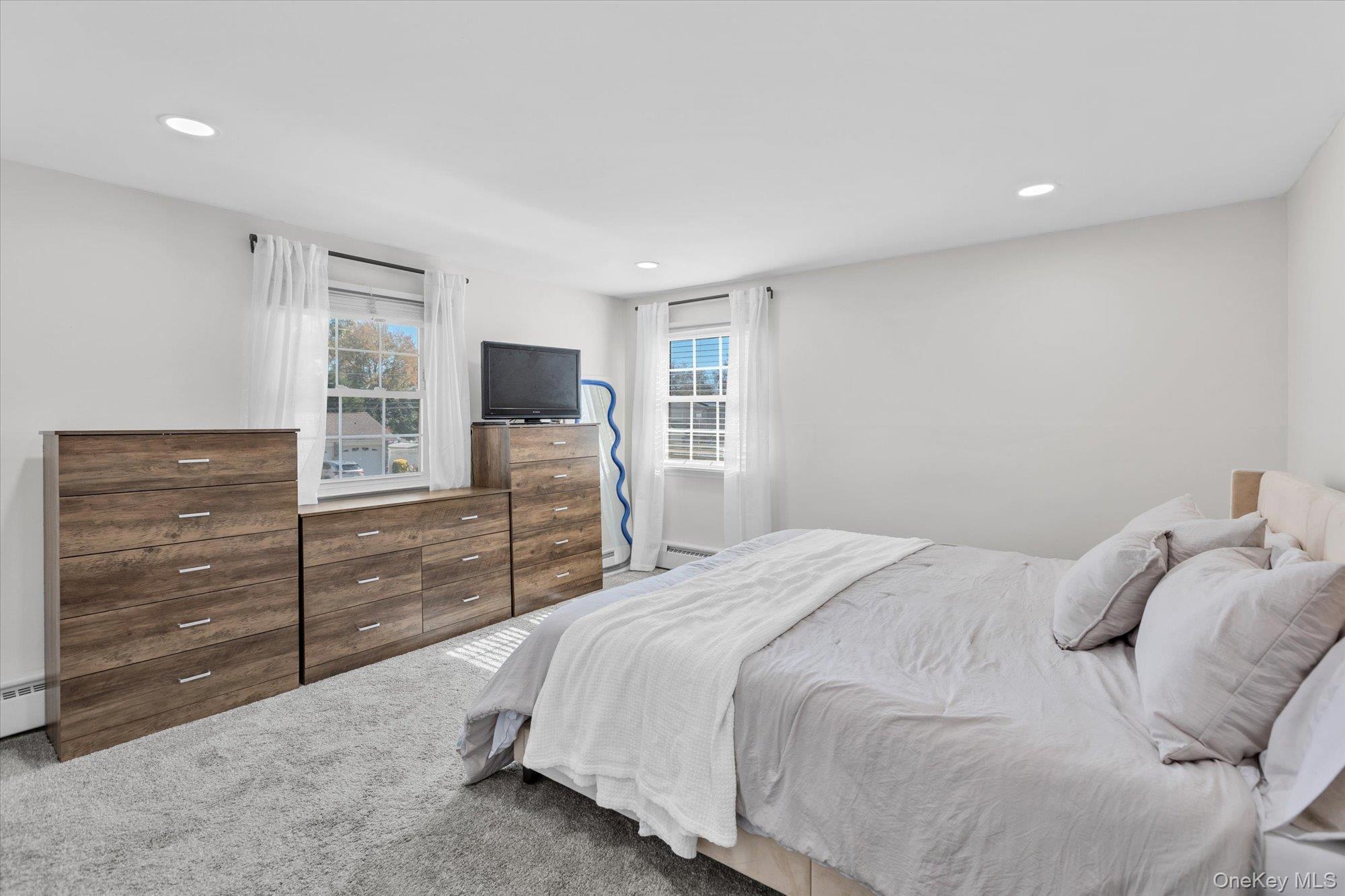 Single Family Skyview Suffolk County, NY 11747, MLS-939925-15