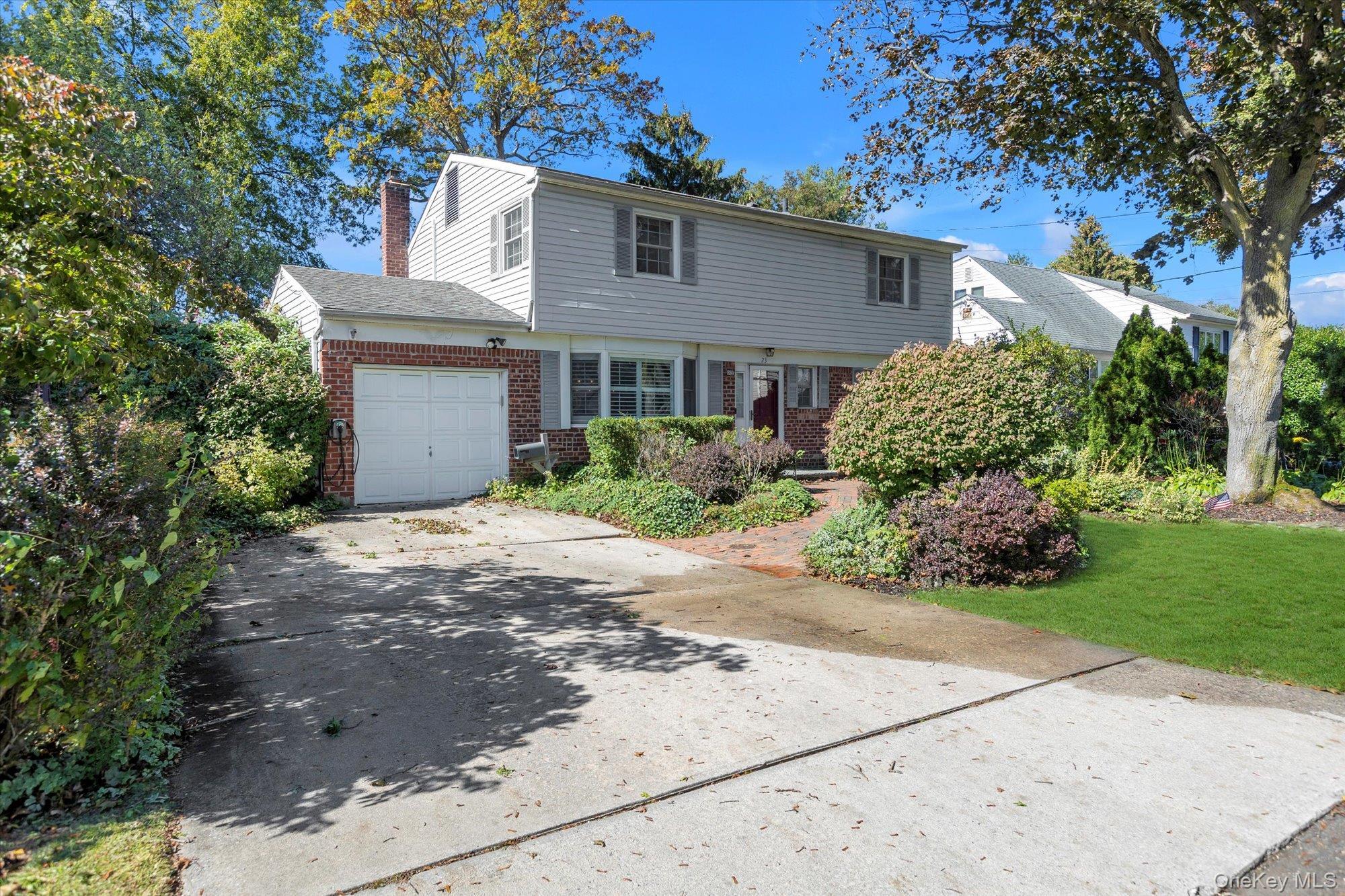 Single Family Skyview Suffolk County, NY 11747, MLS-939925-3